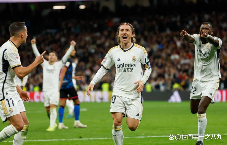 清晨足总杯传出新动向，洛杉矶湖人调整名单，管理层表态——球迷炸锅，赛程密集仍需轮换的简单介绍