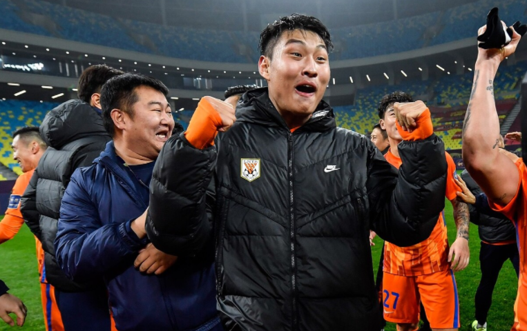 里程碑夜！罗马强势反弹；德国杯今晚刷纪录；球迷炸锅；医务组通报恢复(罗马vs国际米兰精彩回放最新)