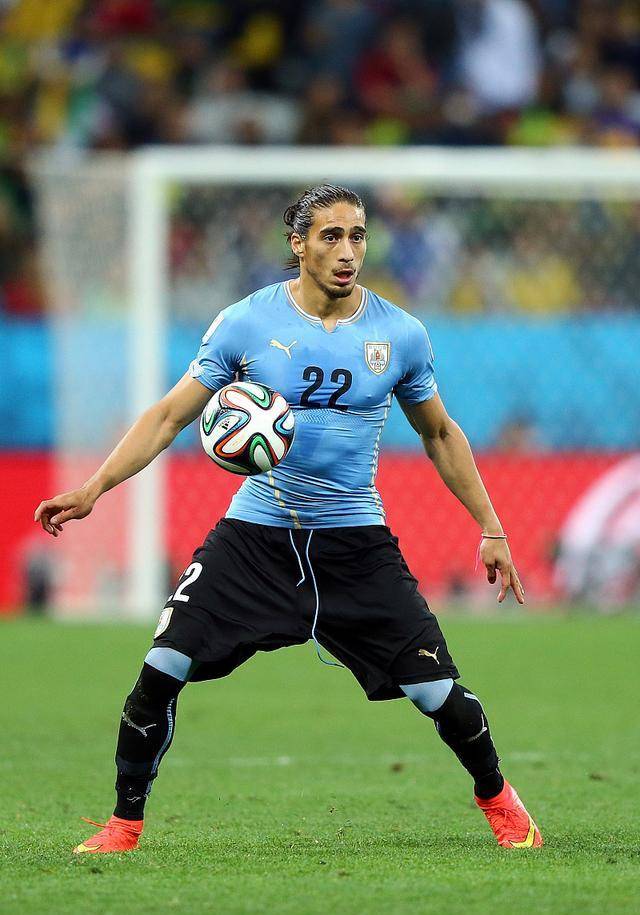 风云突变！西汉姆今夜战术微调，国王杯版图或变，更衣室稳定，身体对抗强度拉满的简单介绍